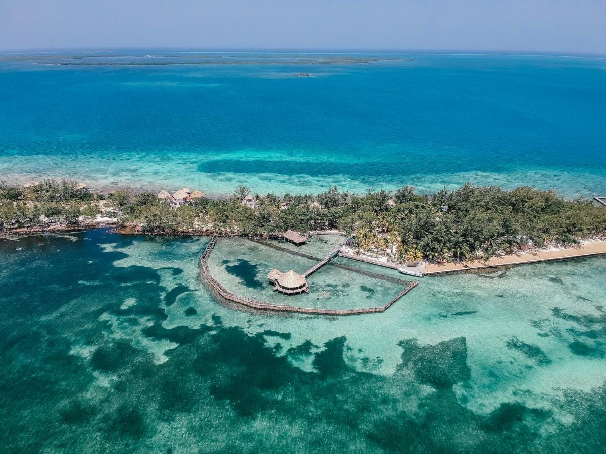 Thatch Caye Resort A Muy'Ono Resort Hopkins Exteriör bild