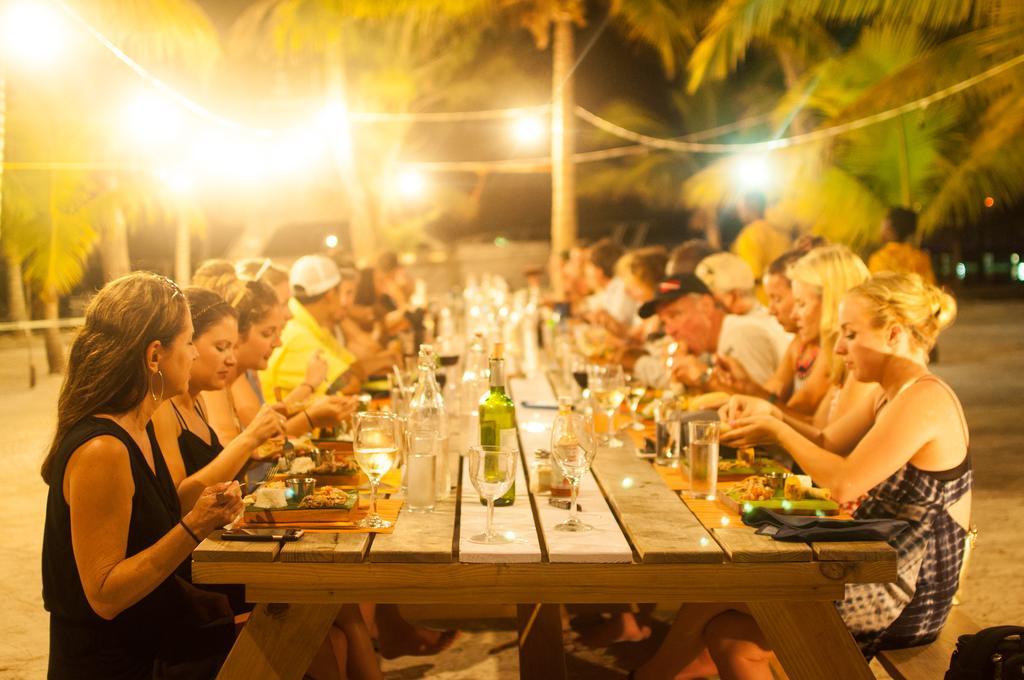 Thatch Caye Resort A Muy'Ono Resort Hopkins Exteriör bild