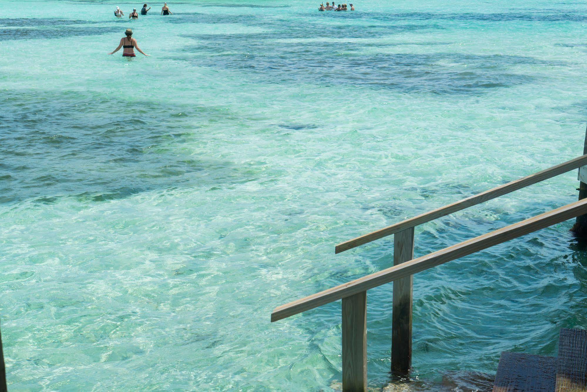 Thatch Caye Resort A Muy'Ono Resort Hopkins Exteriör bild