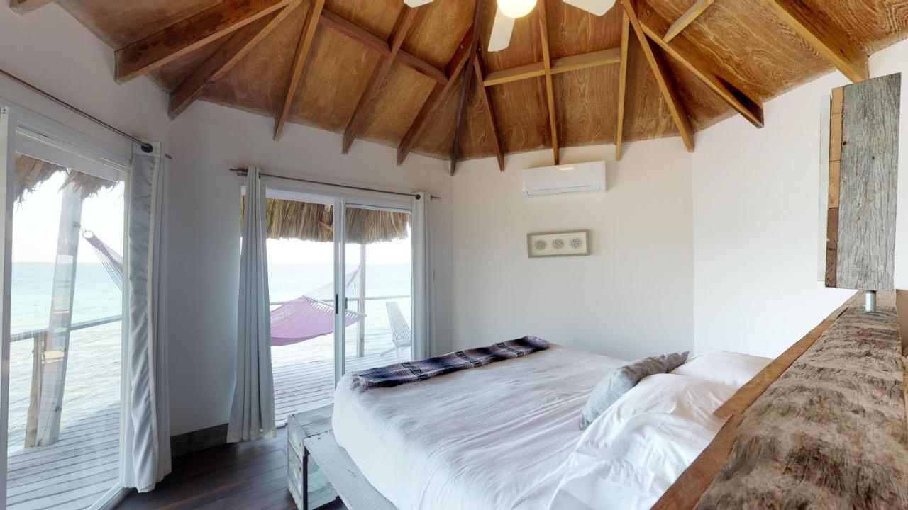 Thatch Caye Resort A Muy'Ono Resort Hopkins Exteriör bild